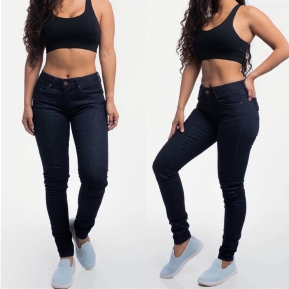 Barbell Apparel Athletic Skinny Jean Black Dark Wash Size 28